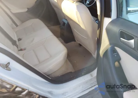 2013 Volkswagen Jetta 2.0L Tdi z USA, uszkodzony, nr VIN 3VWLL7AJ7DM277085